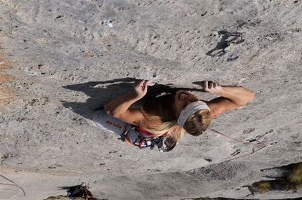 Solo per vecchi guerrieri - Jenny Lavarda climbing Solo per vecchi guerrieri