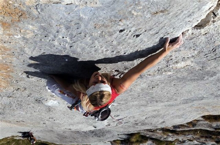 Solo per vecchi guerrieri - Jenny Lavarda climbing Solo per vecchi guerrieri