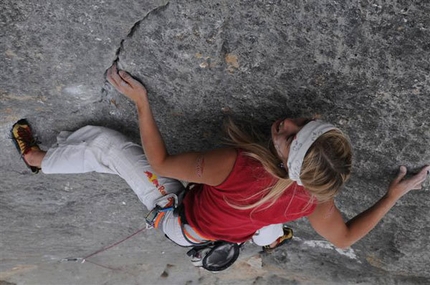 Solo per vecchi guerrieri - Jenny Lavarda climbing Solo per vecchi guerrieri