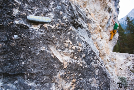 Stube, Val di Lando, Dolomiti - In arrampicata nella falesia Stube, Val di Lando, Dolomiti