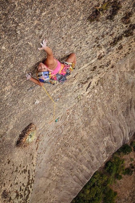 Sasha Di Giulian, Felipe Camargo, Pedra Riscada, Brasile - Sasha Di Giulian e Felipe Camargo durante la prima libera di 'Planeta dos Macacos' (8a+, 650m) Pedra Riscada, Brasile