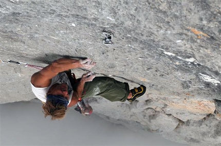 Solo per vecchi guerrieri - Marco Ronchi climbing Solo per vecchi guerrieri