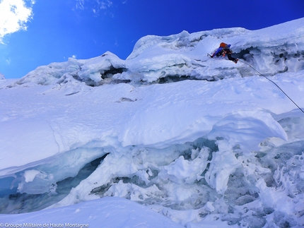 Siula Grande, Peru, Max Bonniot, Didier Jourdain - The climb back up onto the East Pillar, during the first ascent of the East Pillar and SE Ridge of Siula Grande, Peru (Max Bonniot, Didier Jourdain 08/2016)