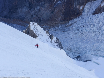 Siula Grande, Peru, Max Bonniot, Didier Jourdain - During the first ascent of the East Pillar and SE Ridge of Siula Grande, Peru (Max Bonniot, Didier Jourdain 08/2016)