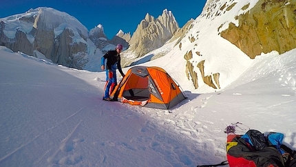 Cerro Torre in inverno e solitaria, Markus Pucher si ferma a 40 metri dalla cima