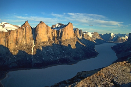 Isola di Baffin, Canada, Nicolas Favresse, Sean Villanueva, Matteo Della Bordella, Matteo De Zaiacomo, Luca Schiera - Le pareti della Stewart Valley, Isola di Baffin, Canada