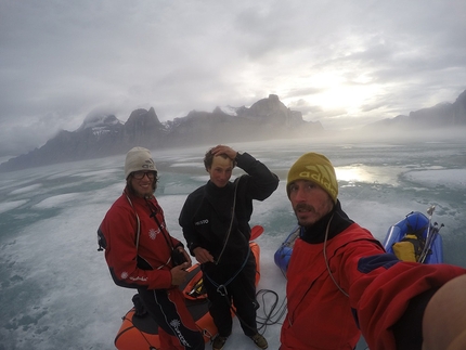 Isola di Baffin, Canada, Nicolas Favresse, Sean Villanueva, Matteo Della Bordella, Matteo De Zaiacomo, Luca Schiera - Nel Sam Ford fjord sulla strada del rientro