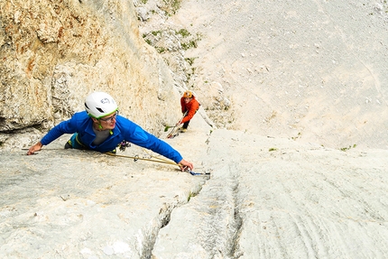 Magic Fox, Torre dei Sabbioni, Marmarole, Dolomiti, Alessandro Fiori, Pier Francesco Smaltini, Simone Corte Pause - Pier Francesco Smaltini sul quarto tiro di Magic Fox