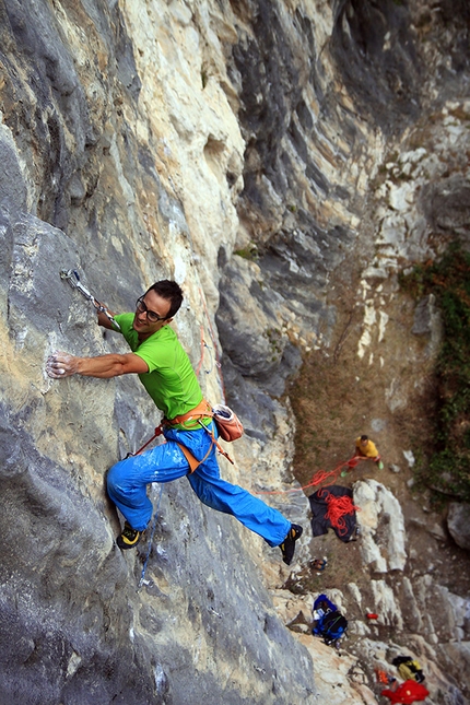 Andrea De Giacometti propone un nuovo 9a alla Tarzan Wall