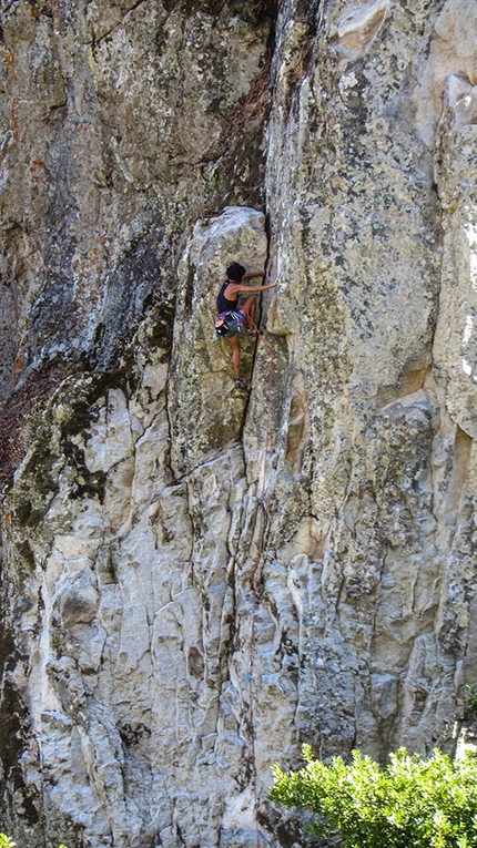 Sos Molinos, Sardegna, arrampicata - Cinzi Puggioni sale La Danza della Pioggia 6a+ a Sos Molinos (OR), Sardegna