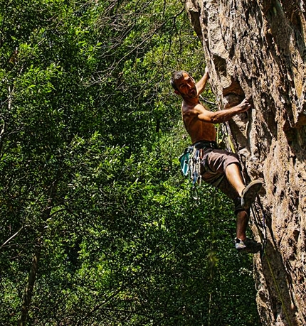 Sos Molinos, Sardegna, arrampicata - Torre Vacca sale Andromeda 7a/+ a Sos Molinos (OR), Sardegna