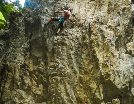 Sos Molinos, Sardegna, arrampicata - Torre Vacca sale Prometeus 7a a Sos Molinos (OR), Sardegna