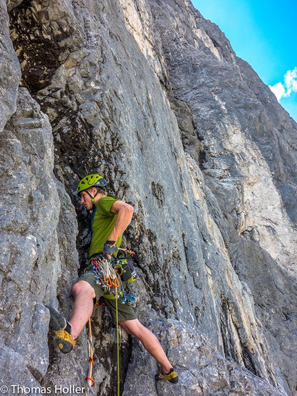 Nordwestwand, Schwarze Wand, Wetterstein - Xaver Mayr e Thomas Holler durante la prima libera di Nordwestwand (300m, VIII, 08/2016) Schwarze Wand, Wetterstein.