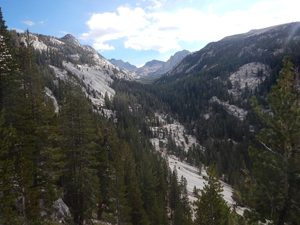 John Muir Trail, trekking USA - John Muir Trail: il percorso è un susseguirsi di valli e passi
