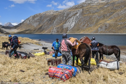 Puscanturpa Este, Peru, Arnaud Bayol, Antoine Bletton, Cyril Duchene, Dim Munoz - During the first ascent of 'El Juego Sumando', north face of Puscanturpa Este, Peru