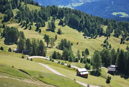 Peitlerkofel, Sas de Putia, Dolomites - Peitlerkofel: the Putia meadows