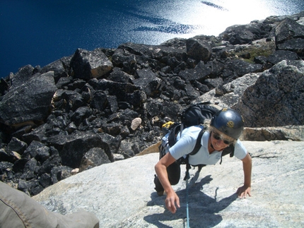 Greenland - Via Pavlova, Adgap Island, 520m, 11 pitches, 6a.