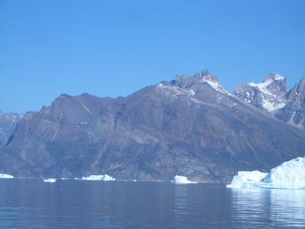 Greenland - On the right the peak climbed by Daniele and Michele