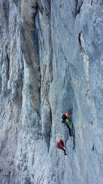 W Mexico Cabrones, Civetta, Dolomiti, Giovanni Zaccaria, Matteo Baù, Christian Sega - Matteo Baù, Christian Sega e Giovanni Zaccaria durante la ripetizione di 'W Mejico Cabrones' sulla parete nord-ovest del Civetta, Dolomiti