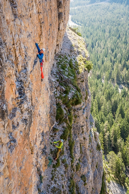 PukaNaka, Sas dai Tamersc, Fanes, Dolomites - Making the first ascent of PukaNaka (7b+, 325m) up the SW Face of Sas dai Tamersc in the Dolomites (Manuel Baumgartner, Martin Baumgartner, Toni Oboles)