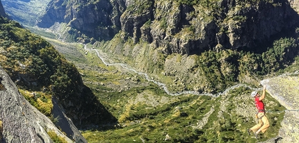 Vallone de Sea,  - Giochi sul vuoto al termine della via Riflesso di Te stesso, Specchio di Iside... 