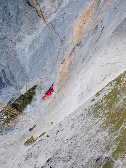 Wenden, La lunga attesa, Fabio Palma, Paolo Spreafico - La lunga attesa, Wenden: exposed climbing on the last part of the route