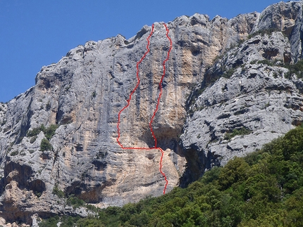 Alexander Huber, Onda Azzurra, Monte Donneneittu, Sardinia - 'Onda Azzurra' (8a+, 240m, Alexander Huber, 2016) and Mare Grigio (8a, 240m, Alexander Huber, Michael Althammer 2014) Monte Donneneittu, Sardinia