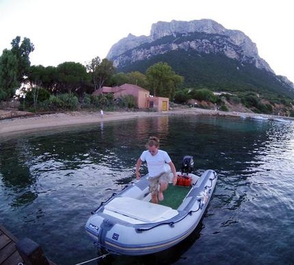 Tavolara Island, Sardinia, Affora sa nato, Enzo Lecis, Simone Sarti - Getting ready at the port