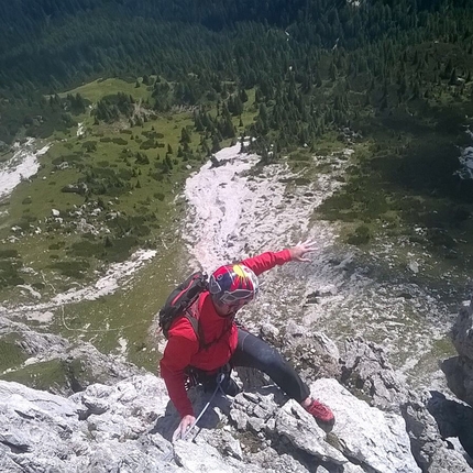 Tuttavita, Torre Laura, Marmarole, Dolomiti, Alex Pivirotto, Letizia Donó, Riccardo Donó - Durante l'apertura della via Tuttavita, Torre Laura, Marmarole, Dolomiti