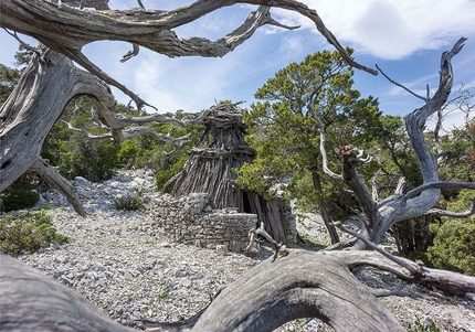 Guida ai sentieri di Selvaggio Blu, Sardegna - Oltre Selvaggio Blu, sui sentieri del Supramonte di Baunei in Sardegna