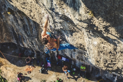 Silvio Reffo, Horror Vacui, Scoglio dei Ciclopi, Monte Cimo, Val d’Adige - Silvio Reffo on 16/10/2016 making the first one day ascent of Horror Vacui (8b+, 180m)