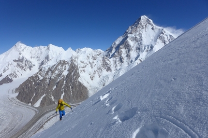 Broad Peak, Aleš Česen, Luka Lindič - Aleš Česen & Luka Lindič climbing Broad Peak, 07/2016