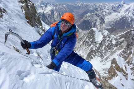 Gasherbrum IV, Aleš Česen, Luka Lindič - Aleš Česen and Luka Lindič climbing Gasherbrum IV North Summit (7900m) via the NW Ridge