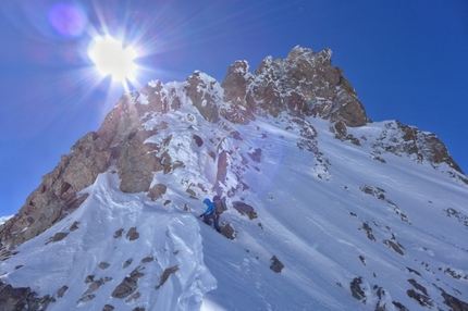 Gasherbrum IV, Aleš Česen, Luka Lindič - Aleš Česen and Luka Lindič climbing Gasherbrum IV North Summit (7900m) via the NW Ridge