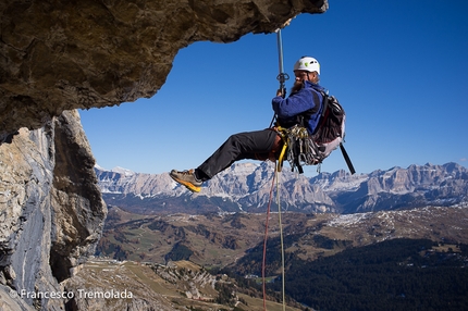 Jeo, Col de Stagn, Sella, Dolomites, Andrea Oberbacher, Francesco Tremolada - During the first ascent of Jeo, Col de Stagn, Sella, Dolomites