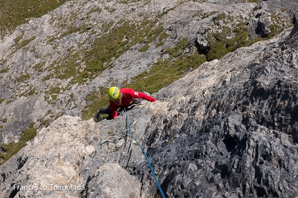 Jeo, Col de Stagn, Sella, Dolomiti, Andrea Oberbacher, Francesco Tremolada - Durante l'apertura di Jeo, Col de Stagn, Gruppo del Sella, Dolomiti