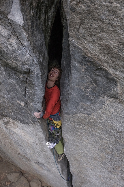 Adam Ondra, Dawn Wall, El Capitan, Yosemite - Adam Ondra offwidth climbing in Yosemite