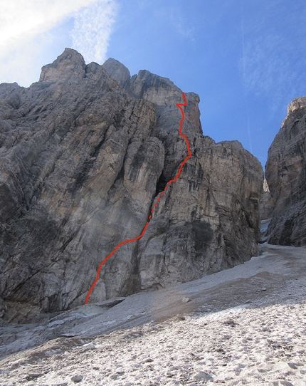 Cima Tosa, Brenta Dolomites, Paolo Baroldi, Filippo Mosca, Francesco Salvaterra - Pilastro Nord, Cima Tosa, Brenta Dolomites (VI, 700m, Paolo Baroldi, Filippo Mosca, Francesco Salvaterra 09/2016)