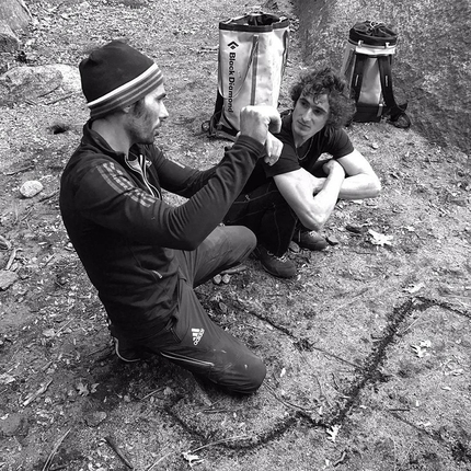 Adam Ondra, Dawn Wall, El Capitan, Yosemite - Kevin Jorgeson explaining some key beta of Dawn Wall to Adam Ondra in Yosemite