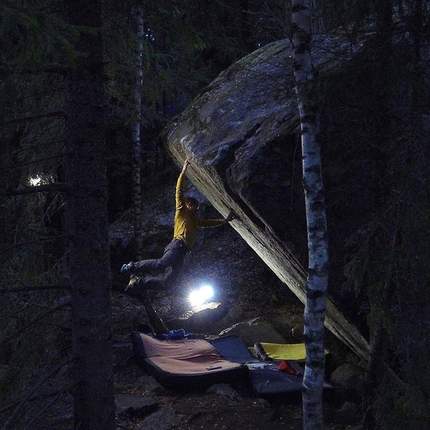 Nalle Hukkataival propone con Burden of Dreams il primo 9A boulder al mondo