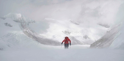 Valery Rozov, Cho Oyu, BASE jump - Valery Rozov and the 7700m BASE jump off Cho Oyu, October 2016