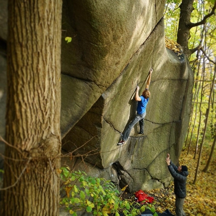 Alexander Megos - Alexander Megos durante la prima salita di Trainspotting 8B+, Gothenburg, Svezia