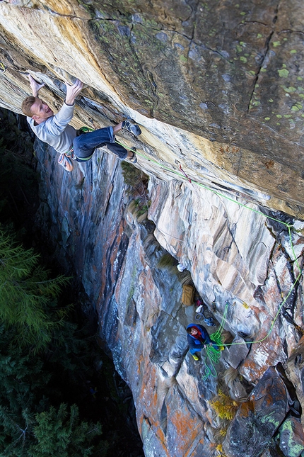 Jakob Schubert, Ötztal, Austria - Jakob Schubert libera 'Kein Licht kein Schatten' 9a a Elefantenwand, Ötztal, Austria