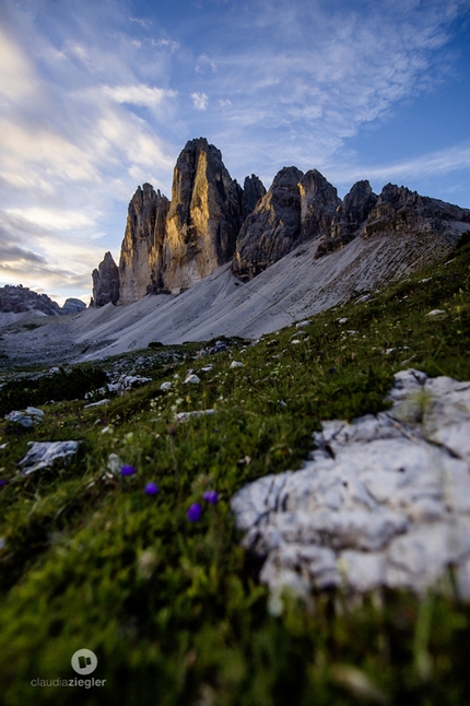 Cima Grande di Lavaredo, Drei Zinnen, Simon Gietl, Vittorio Messini, Das Erbe der Väter, Dolomites - Simon Gietl climbing 'Das Erbe der Väter' up the North Face of Cima Grande di Lavaredo, Dolomites. Gietl established this route together with Vittorio Messini