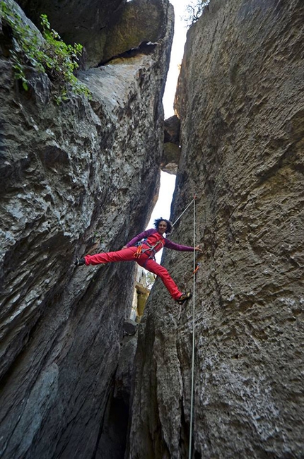 Ulassai, Sardegna, arrampicata - Ulassai: Cecilia Marchi su Diario Intimo, 6b+, alla Torre dei Venti