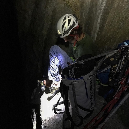 Adam Ondra, Dawn Wall, El Capitan, Yosemite - 5:13 AM tiro #5: Adam Ondra during his 'final push' on Dawn Wall, El Capitan, Yosemite on 14/11/2016