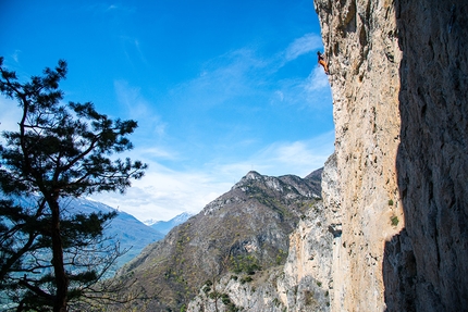 Cateissard, Valle di Susa - Cateissard: Andrea Giorda sale Roka e Moka 7b