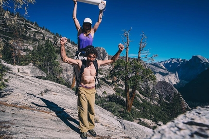 Yosemite, El Capitan, Jacopo Larcher, Barbara Zangerl - Jacopo Larcher e Barbara Zangerl in cima a  El Capitan, Yosemite dopo aver salito in libera The Zodiac