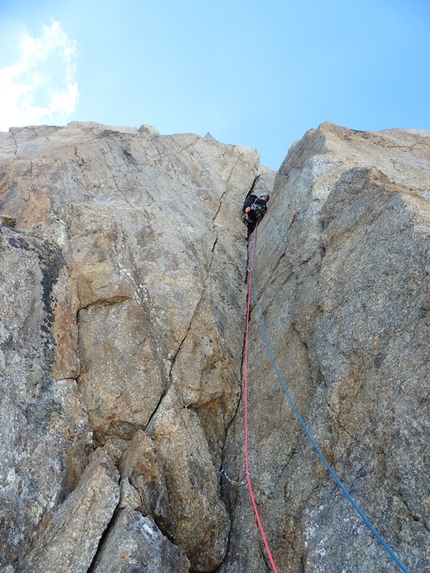 Grandes Jorasses, Mont Blanc, Maxim Foygel, Roman Gorodischenskiy - Via RoMa, Grandes Jorasses: Roman Gorodischenskiy a bit below the 'Russian bivouac'