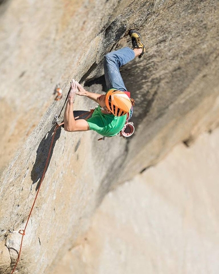 Yosemite, El Capitan, Katharina Saurwein, Jorg Verhoeven - Jorg Verhoeven making the second free ascent of Dihedral Wall, El Capitan, Yosemite
